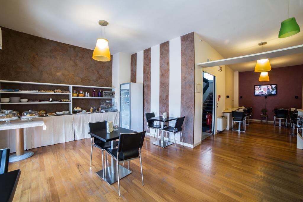 Hotel Astoria Fidenza Extérieur photo
