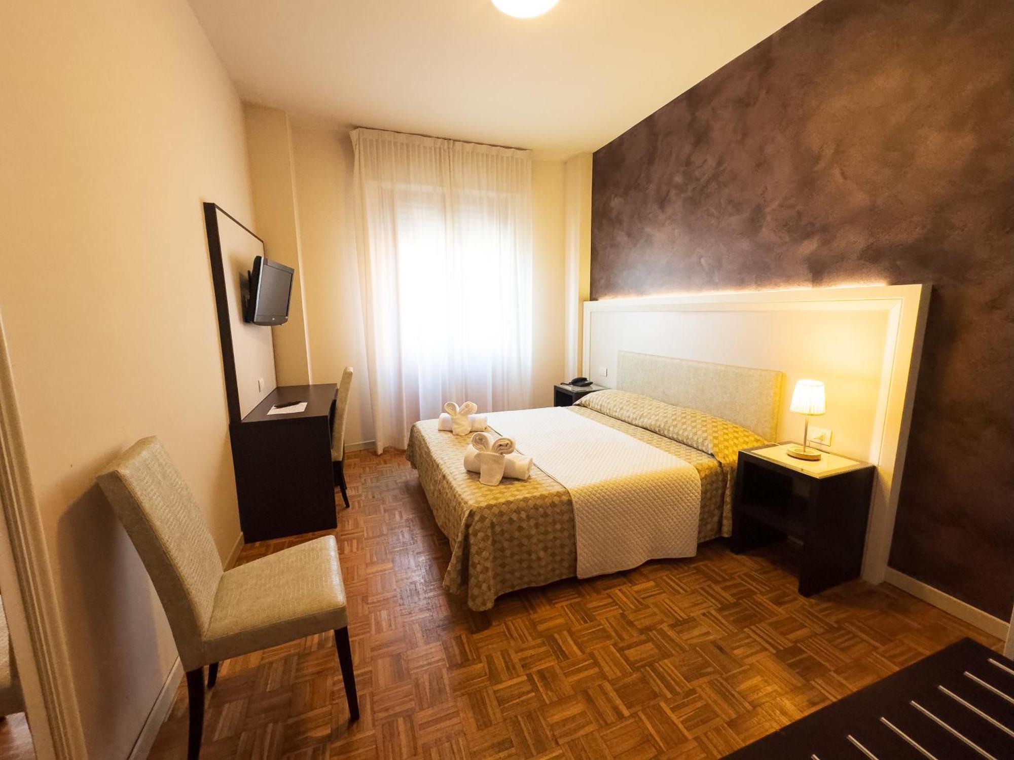 Hotel Astoria Fidenza Extérieur photo