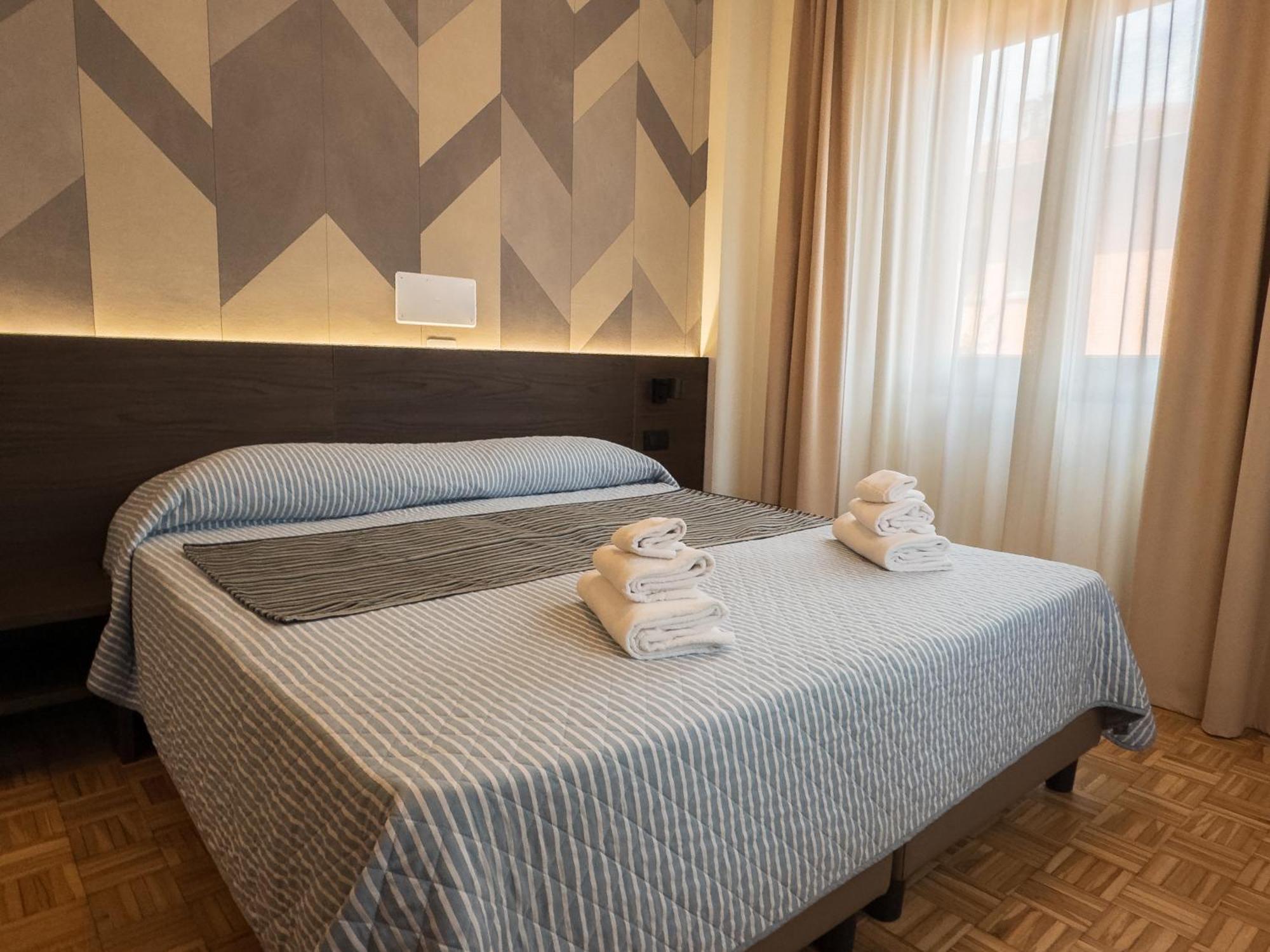 Hotel Astoria Fidenza Extérieur photo